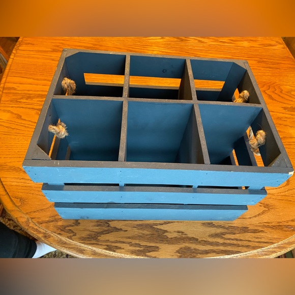 Crate - Picture 2 of 3